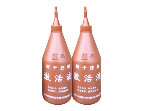 樹(shù)干注射激活液.jpg